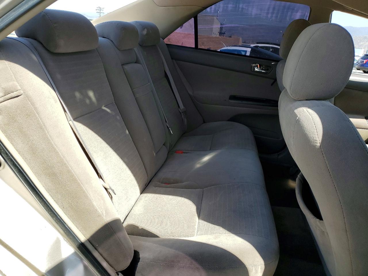 Toyota Camry Le V6