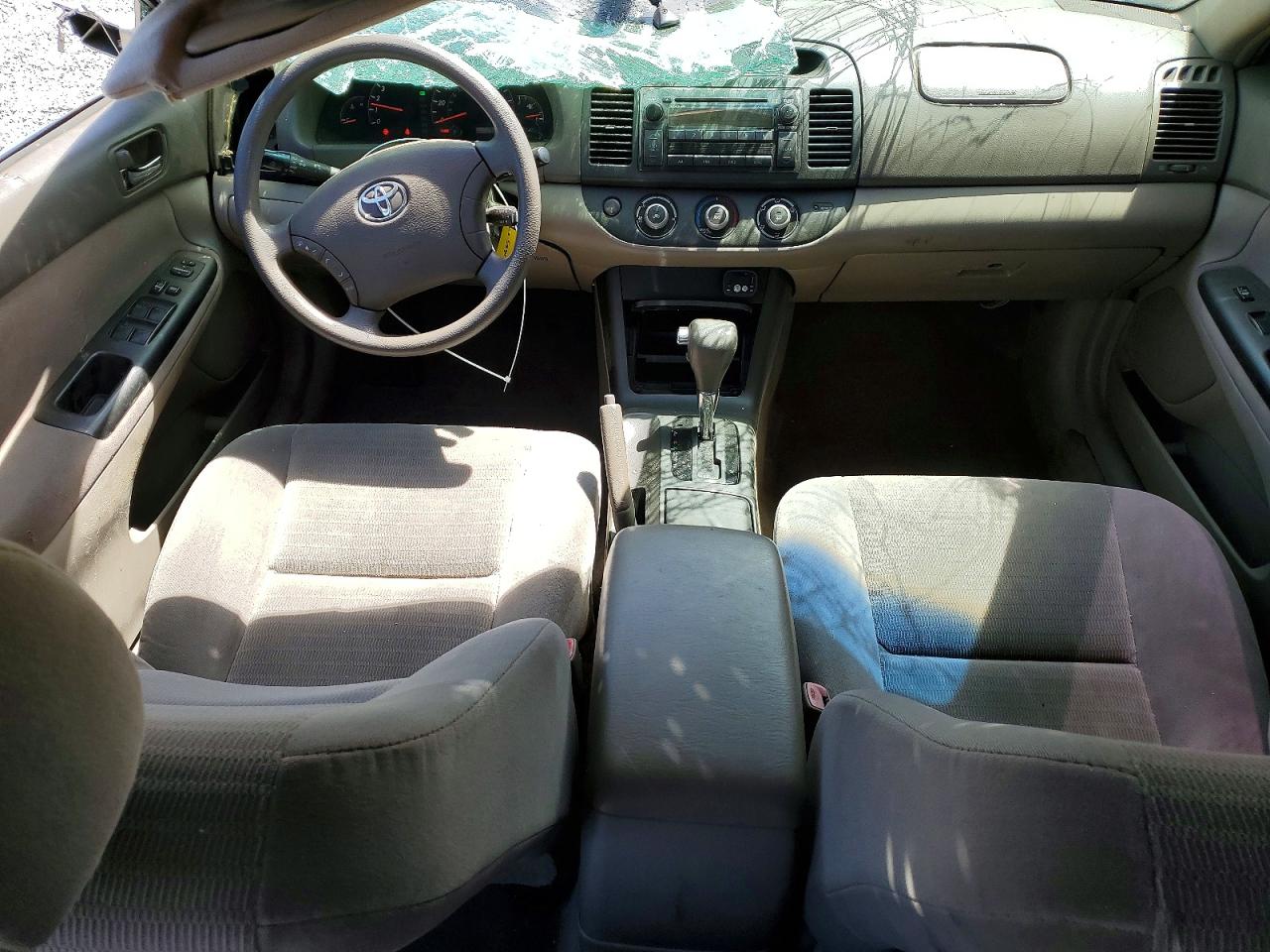 Toyota Camry Le V6