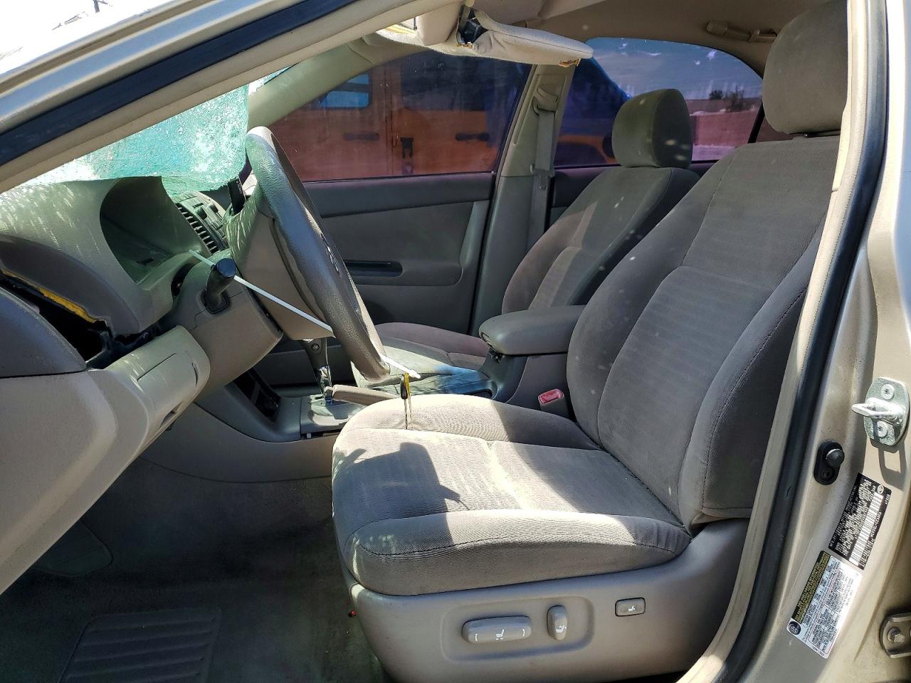 Toyota Camry Le V6