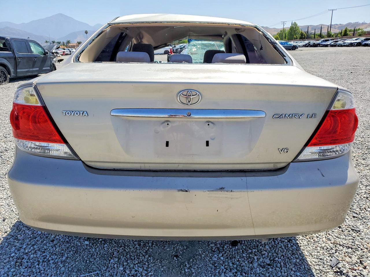 Toyota Camry Le V6