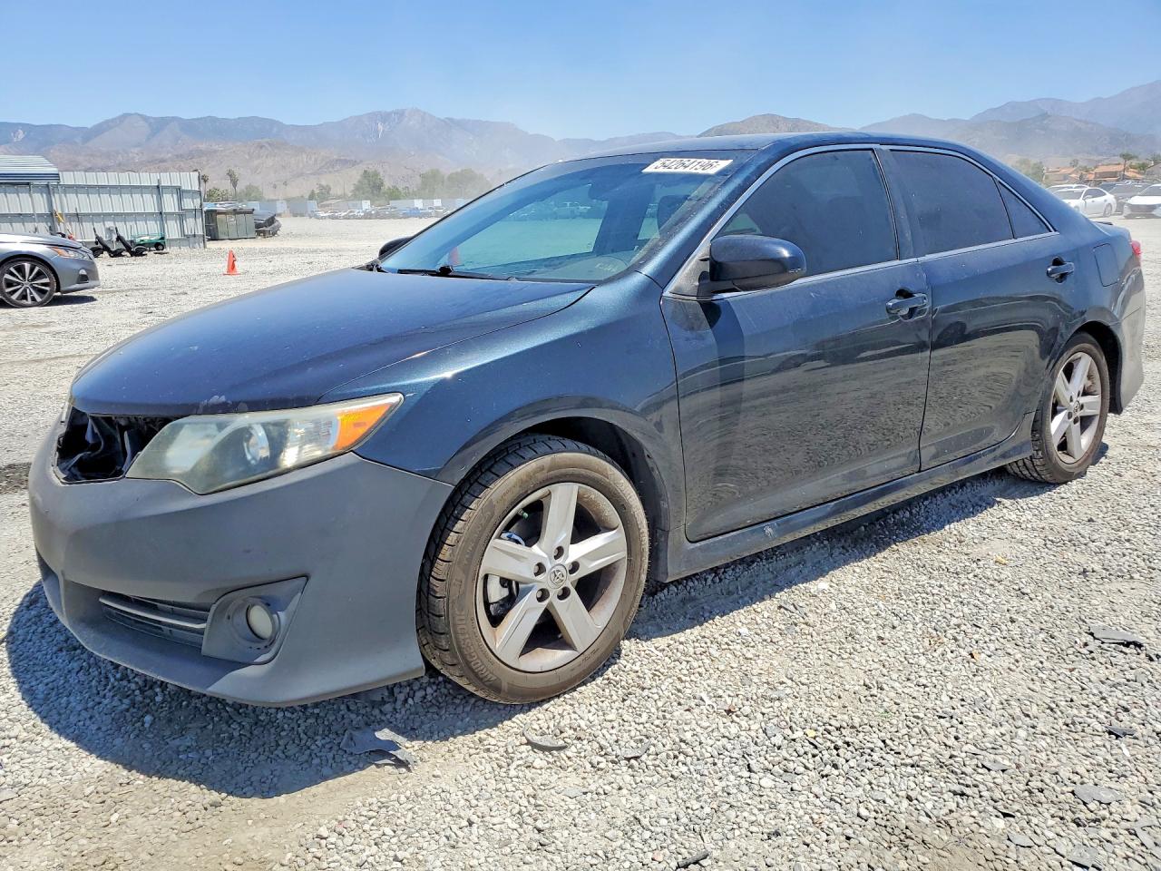 Salvage Toyota Camry Image