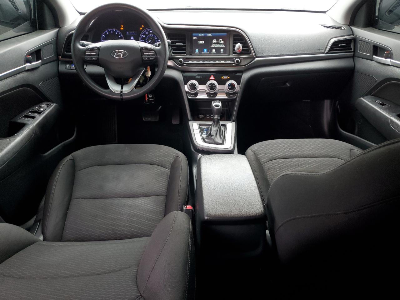 Hyundai ELANTRA Sel