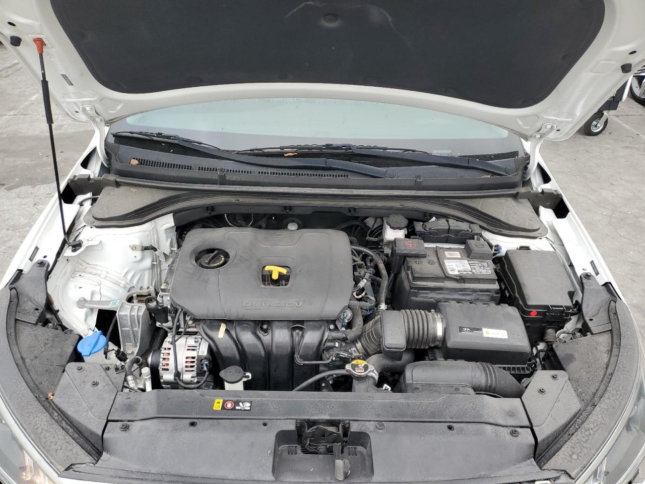 Hyundai ELANTRA Sel
