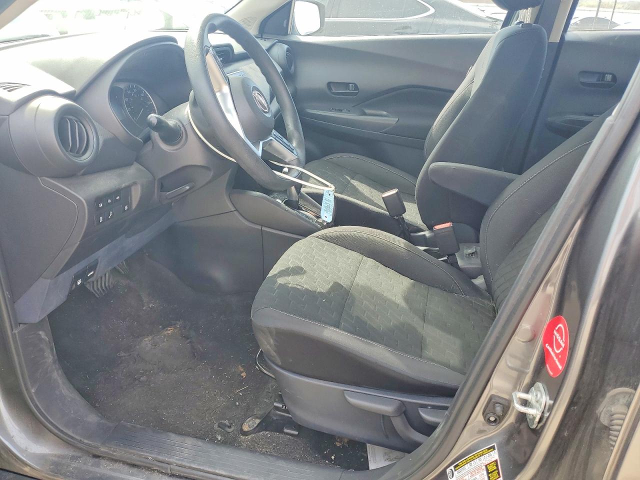 Nissan Kicks S