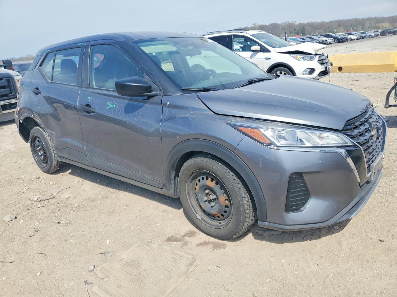 Nissan Kicks S