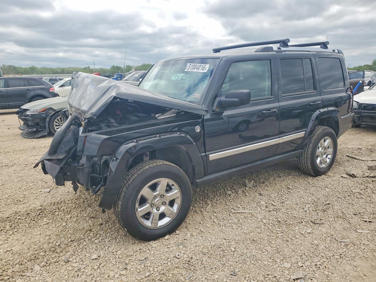 Salvage Jeep Commander Image