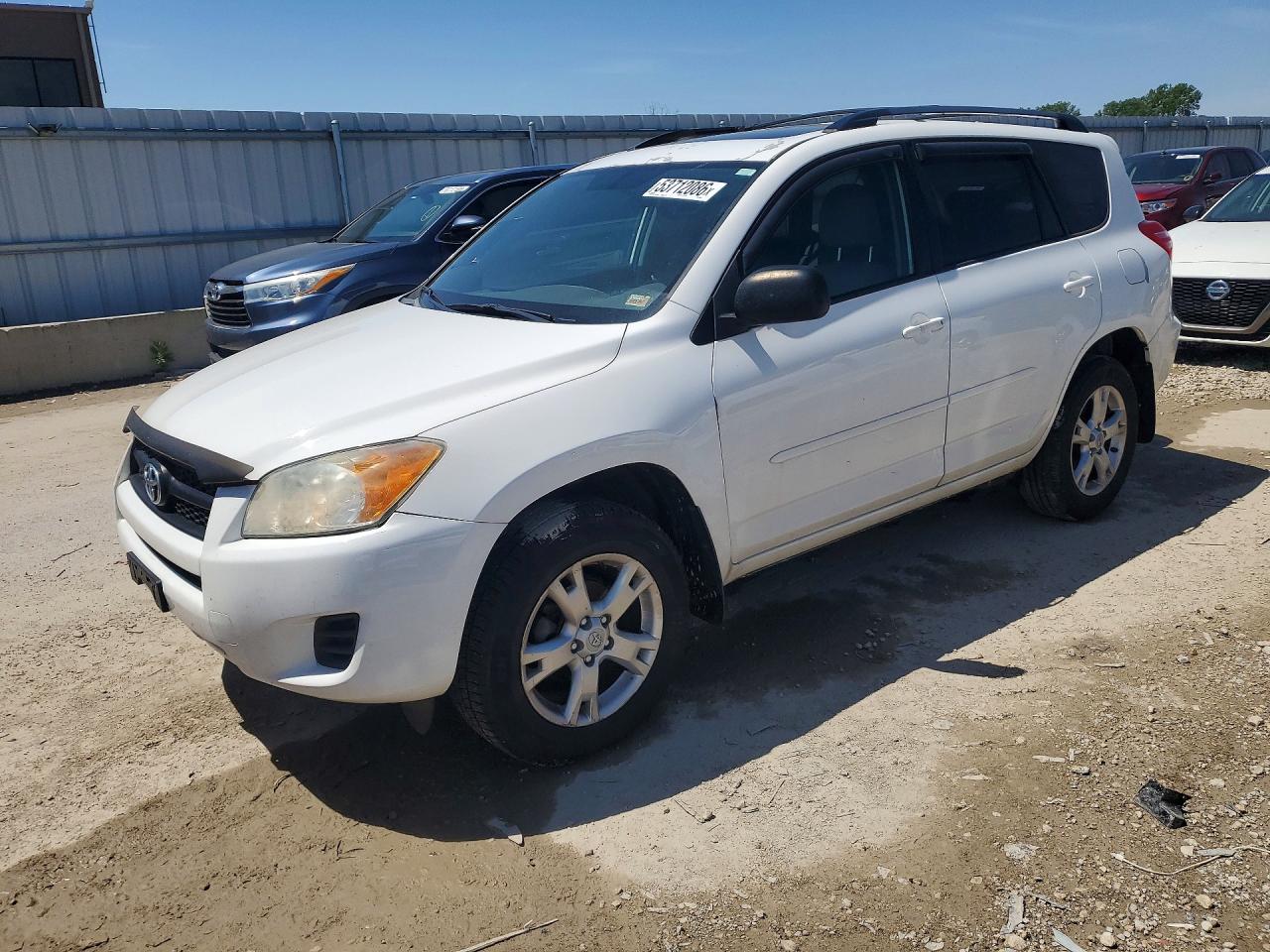 Salvage Toyota RAV4 Image