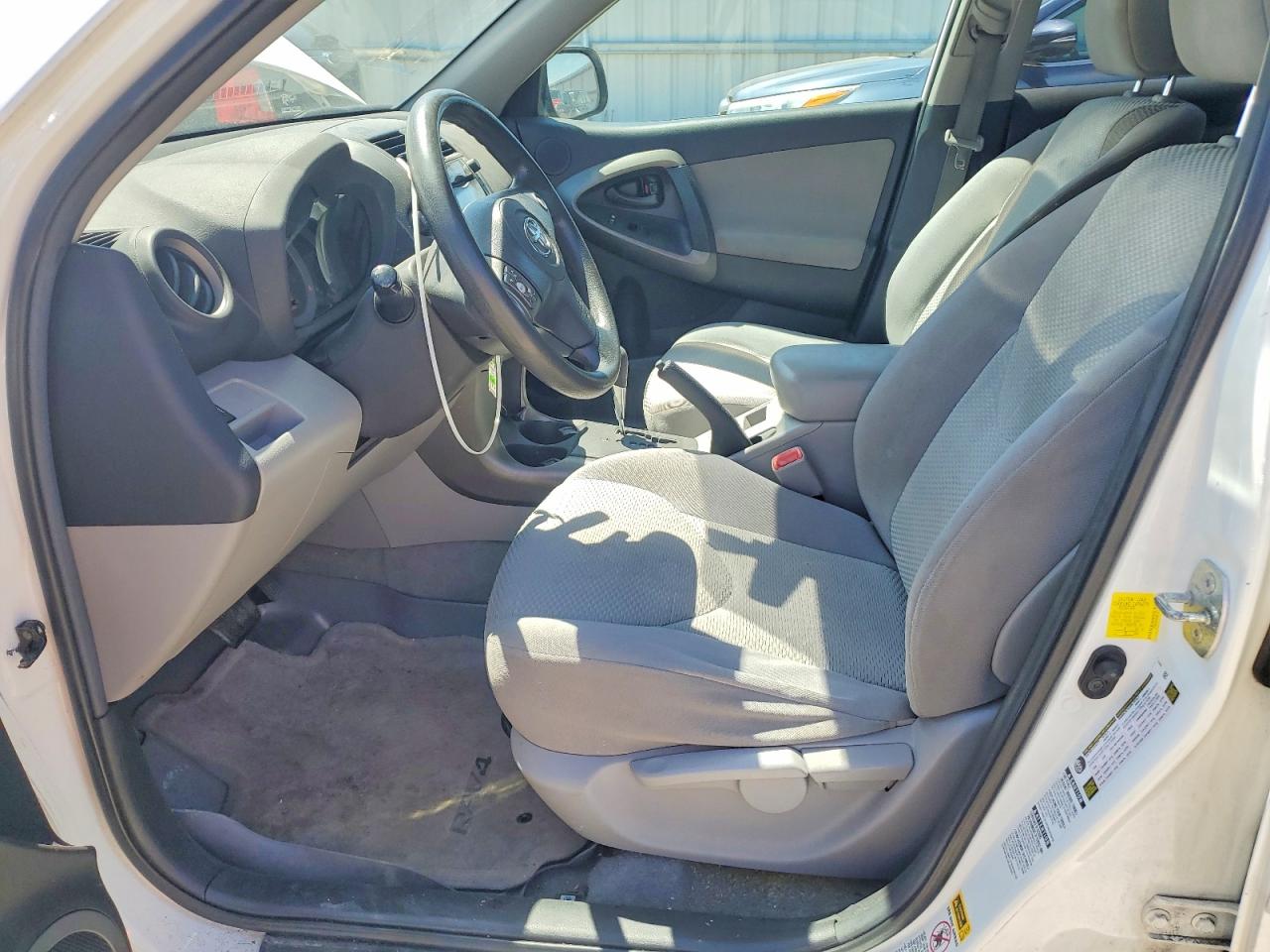 Toyota RAV4 Base