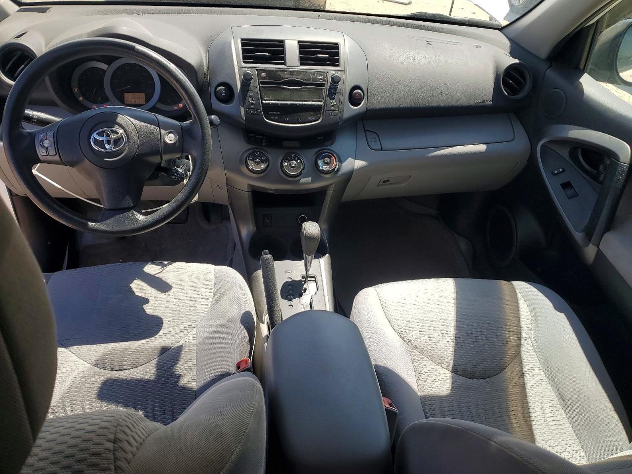 Toyota RAV4 Base
