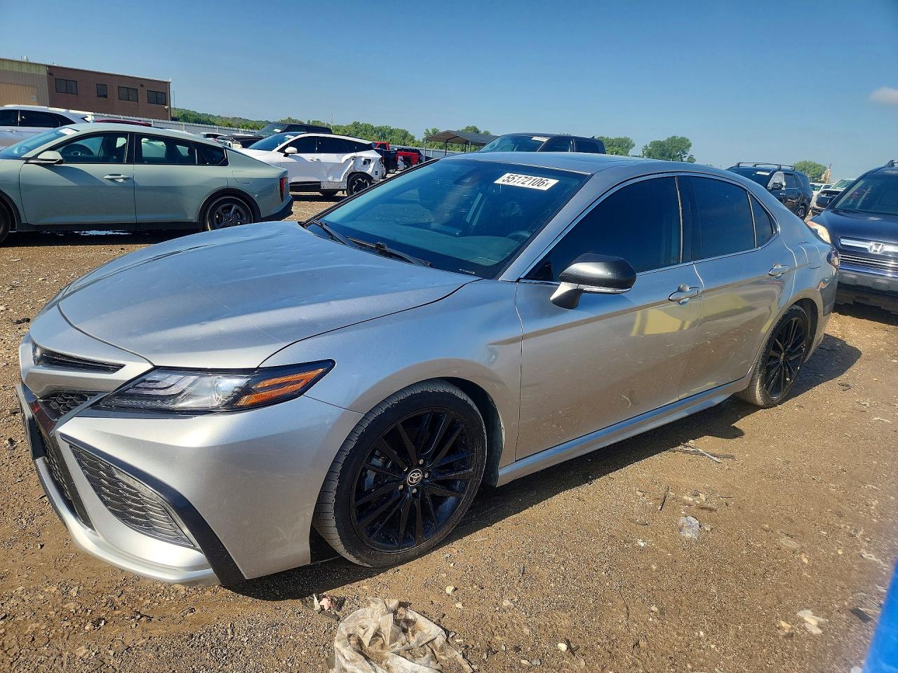 Salvage Toyota Camry Image