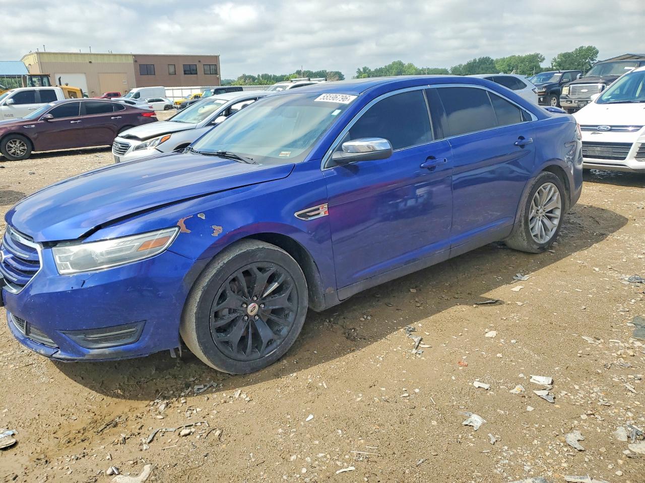 Salvage Ford Taurus Image