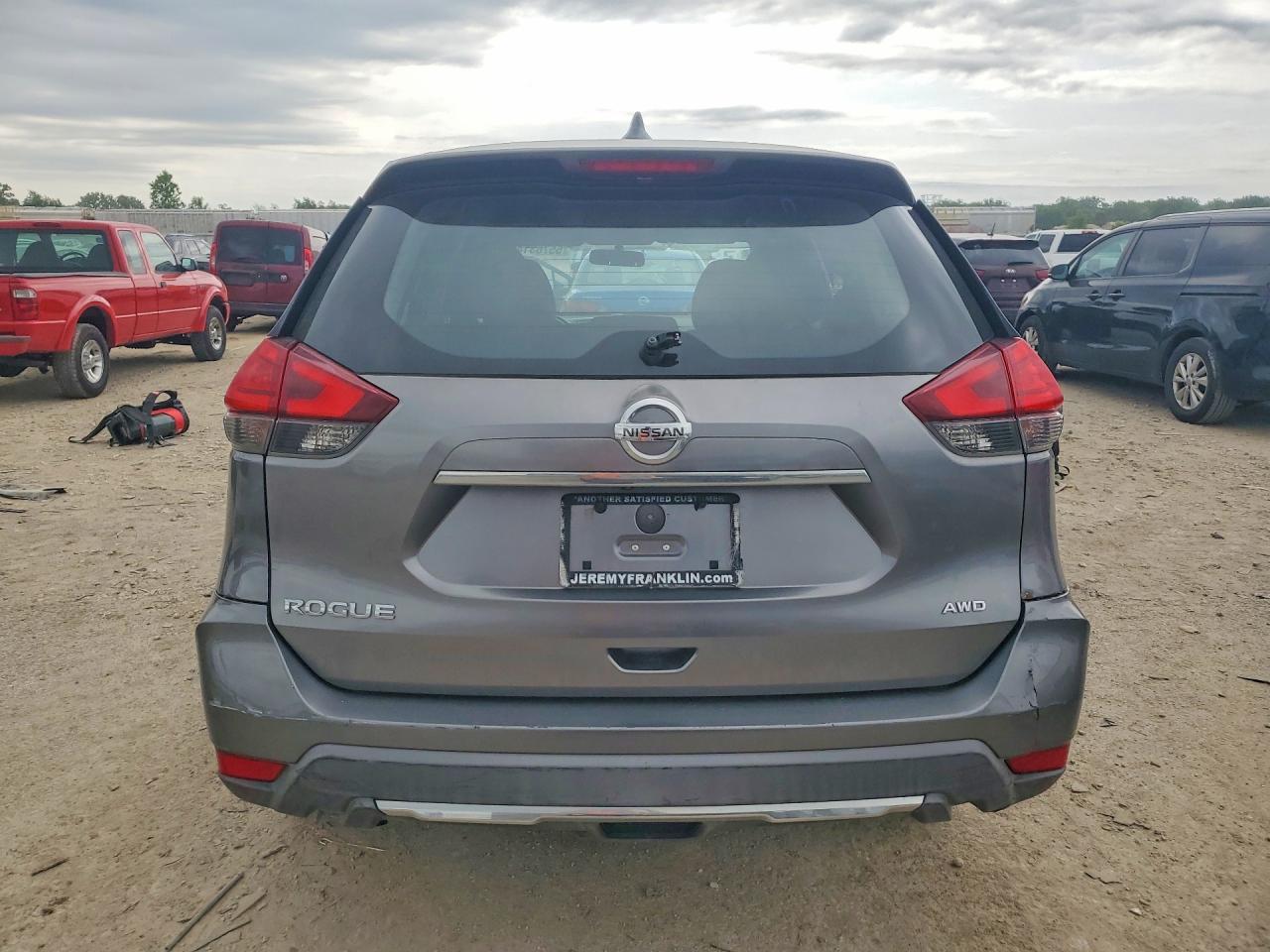 Nissan Rogue S