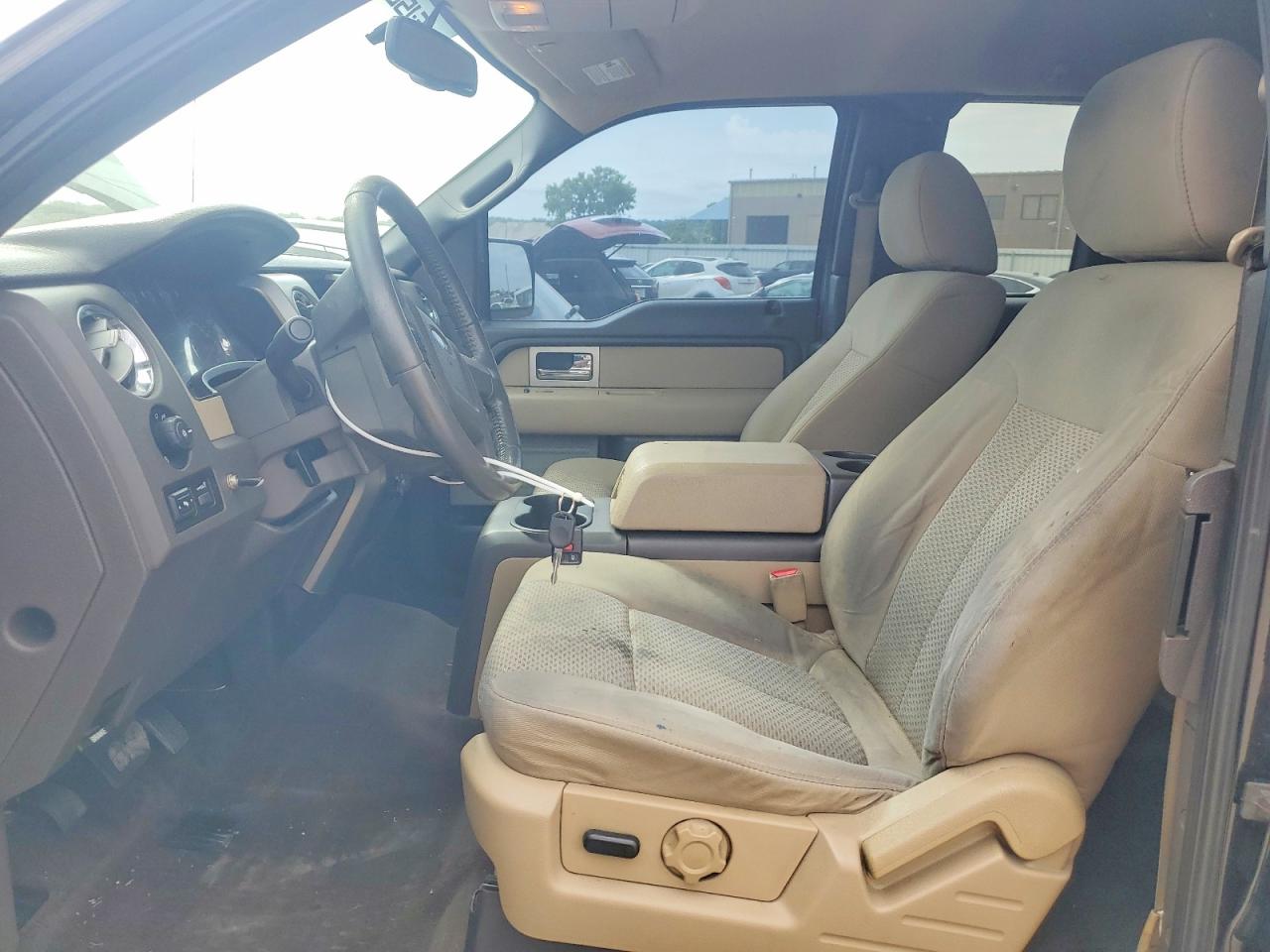 Ford F-150 Super Cab