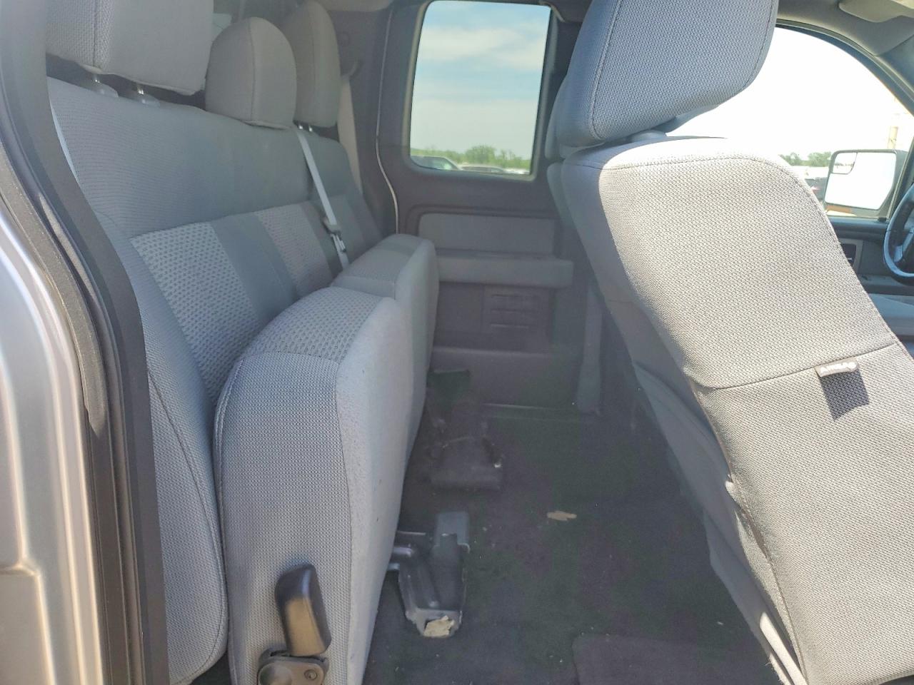 Ford F-150 Super Cab