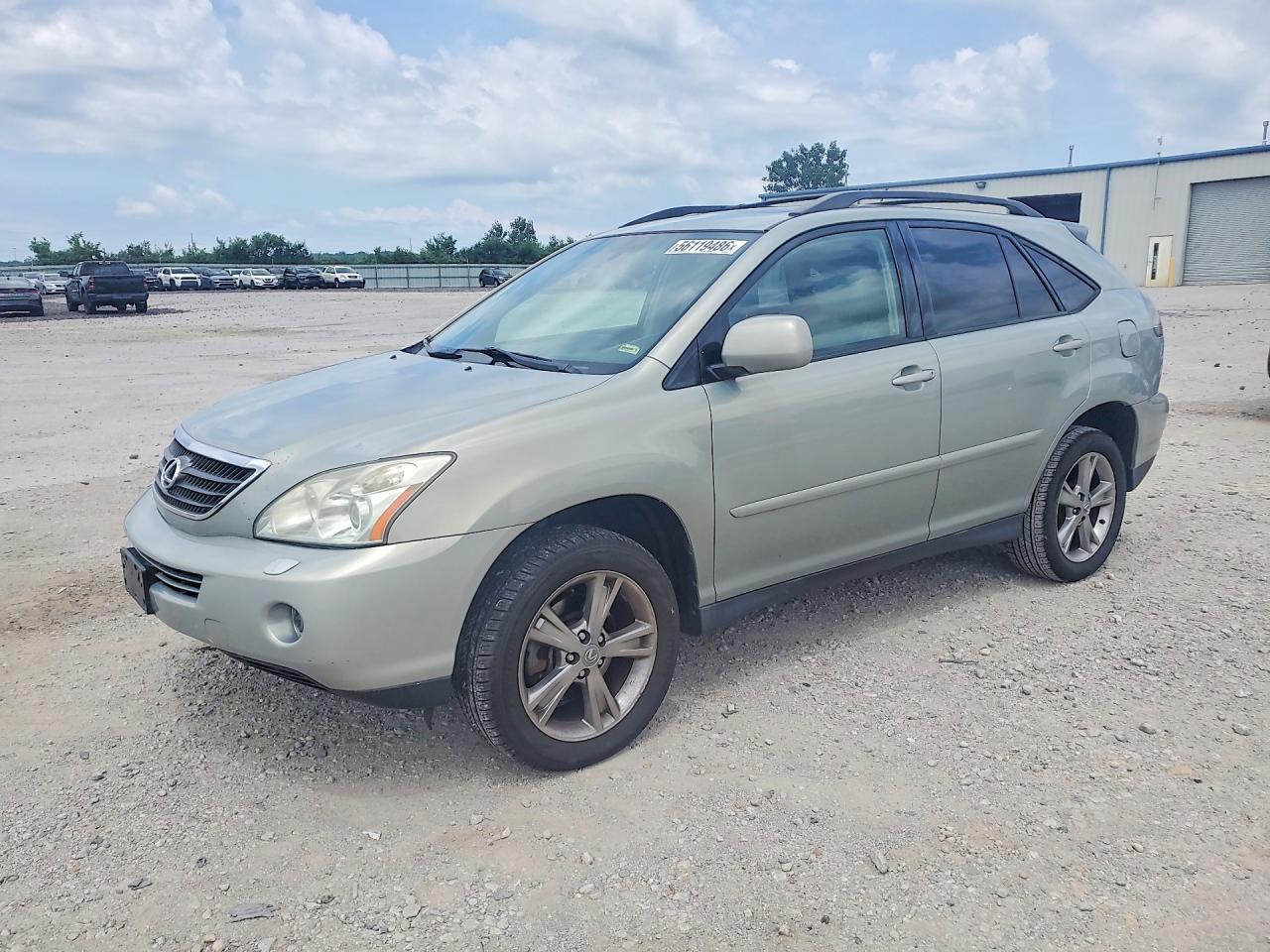 Salvage Lexus RX Image