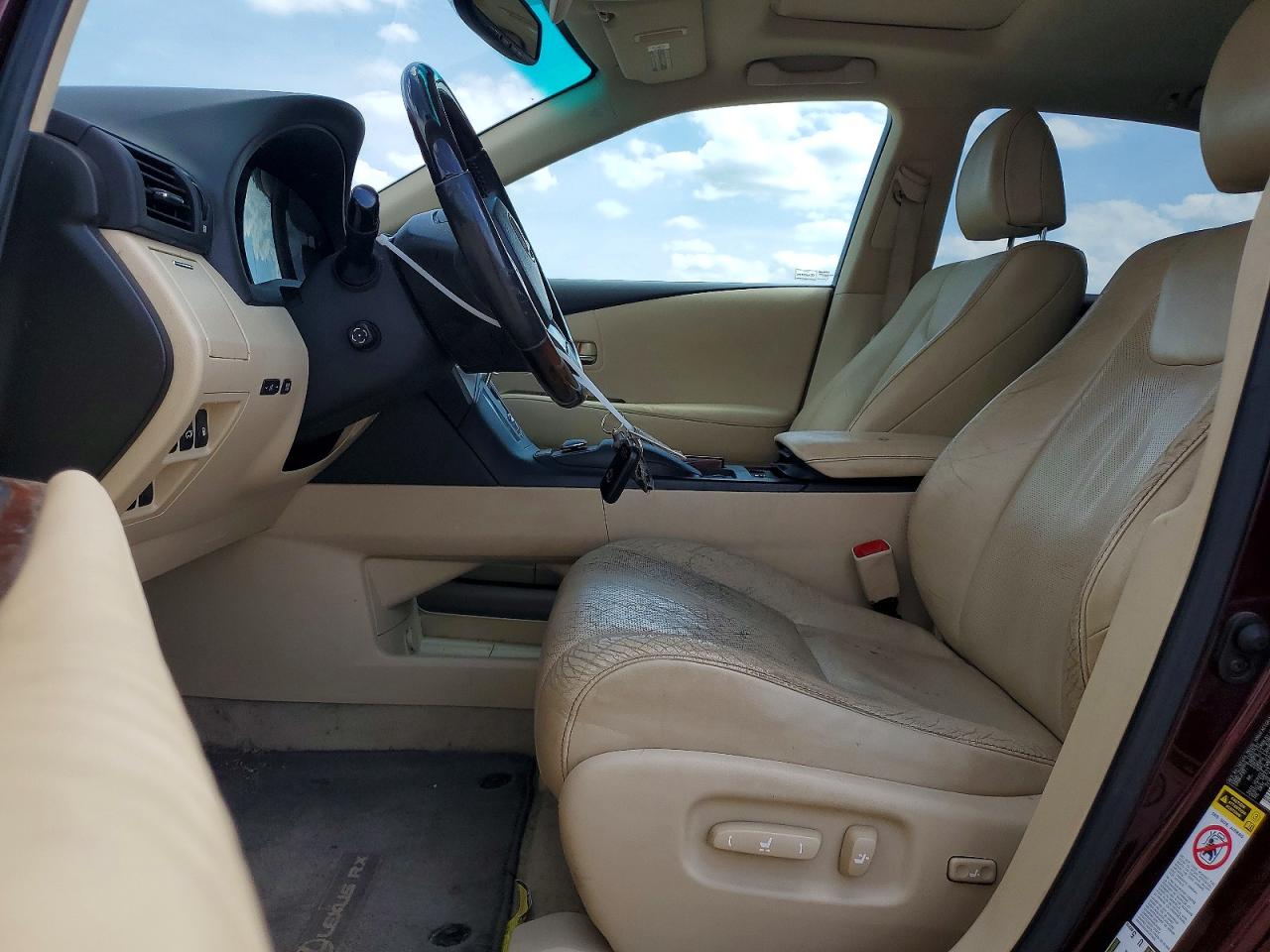 Lexus RX Base