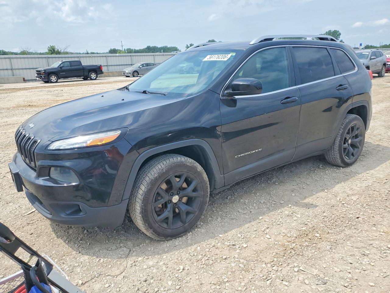 Salvage Jeep Cherokee Image