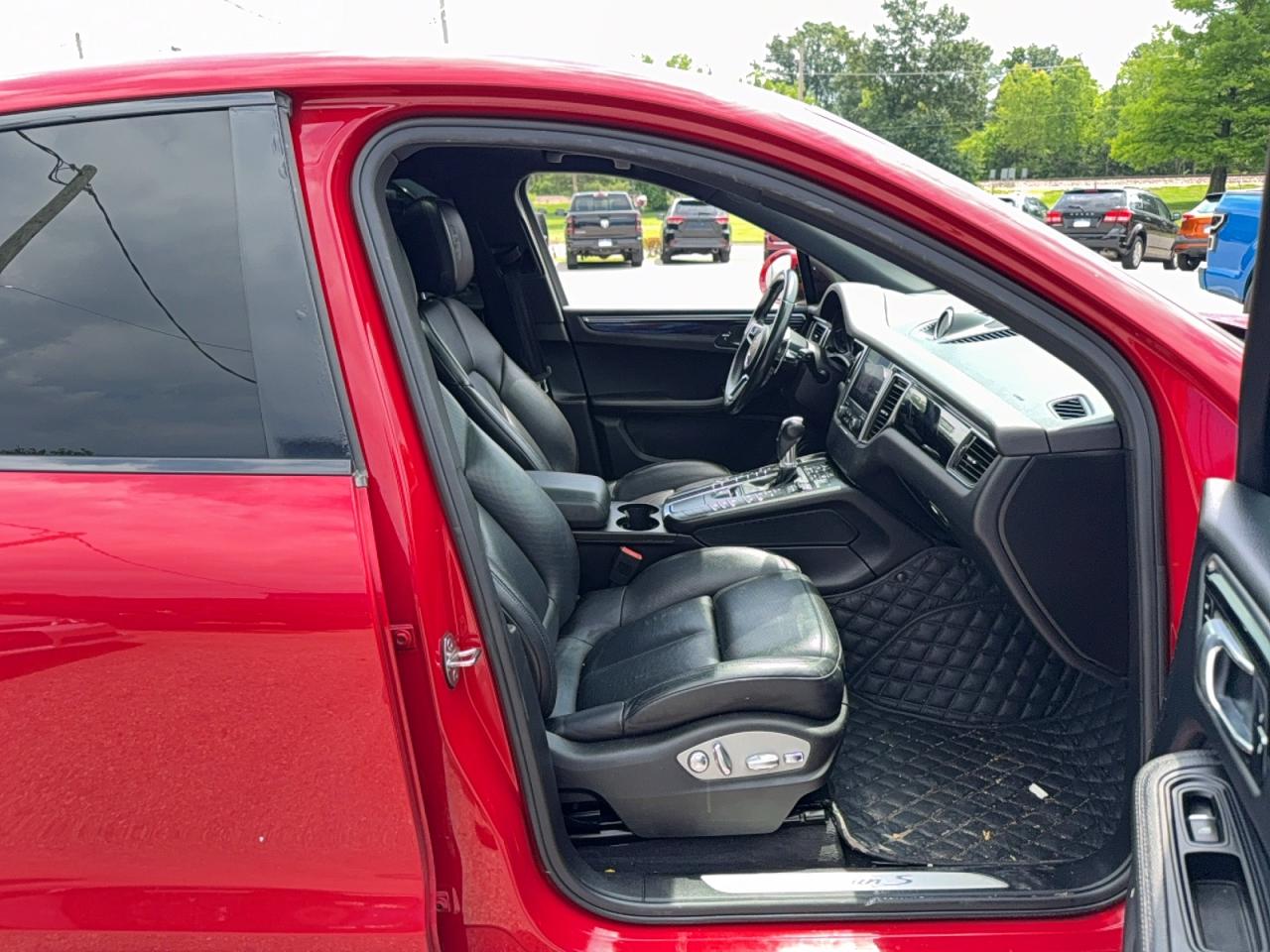 Porsche Macan S