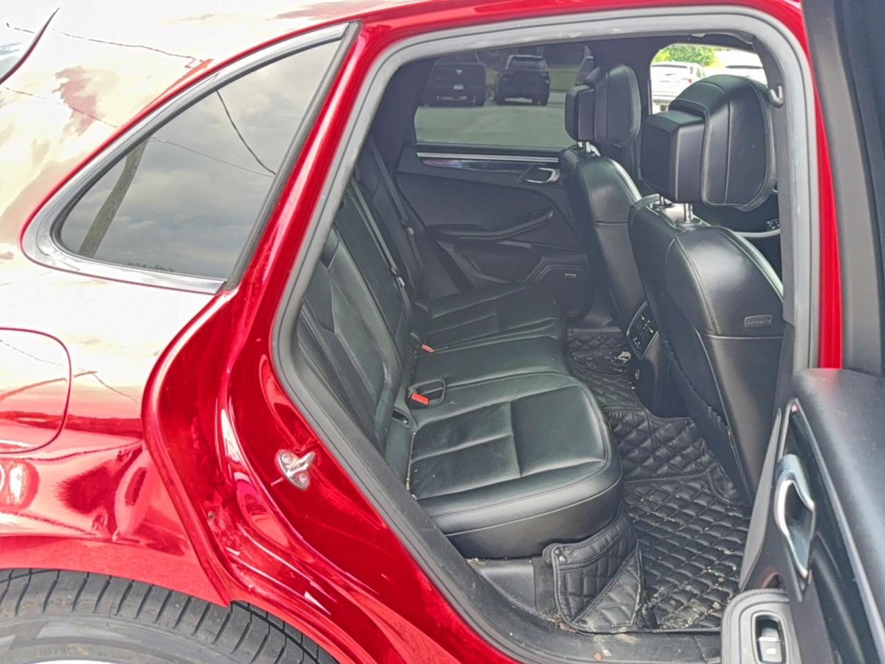 Porsche Macan S