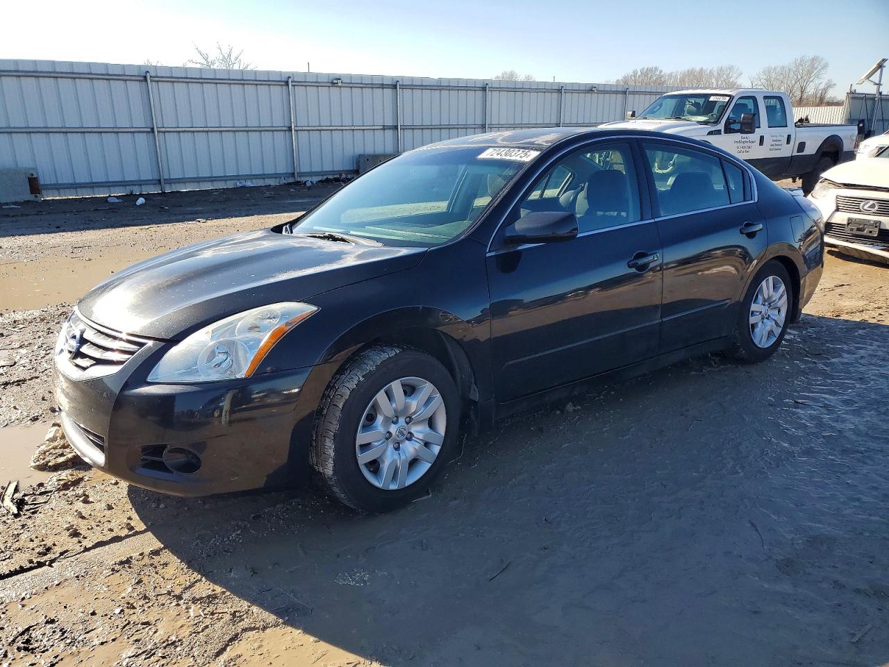 Salvage Nissan Altima Image