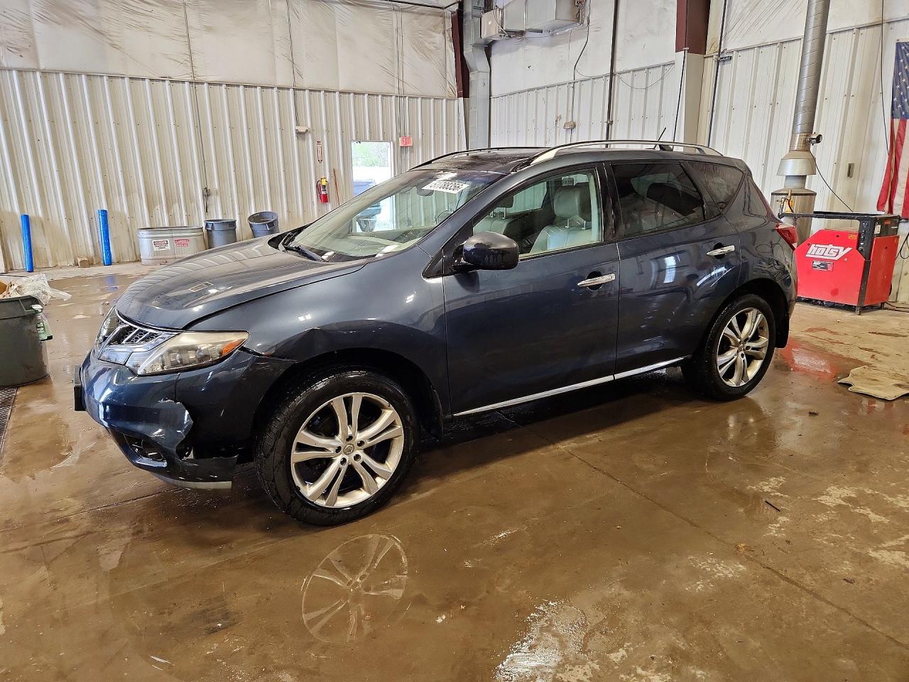 Salvage Nissan Murano Image