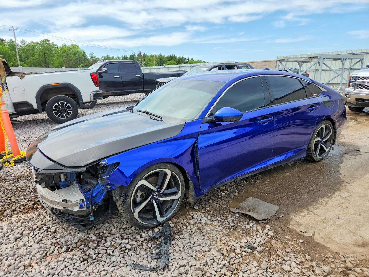 Salvage Honda Accord Image