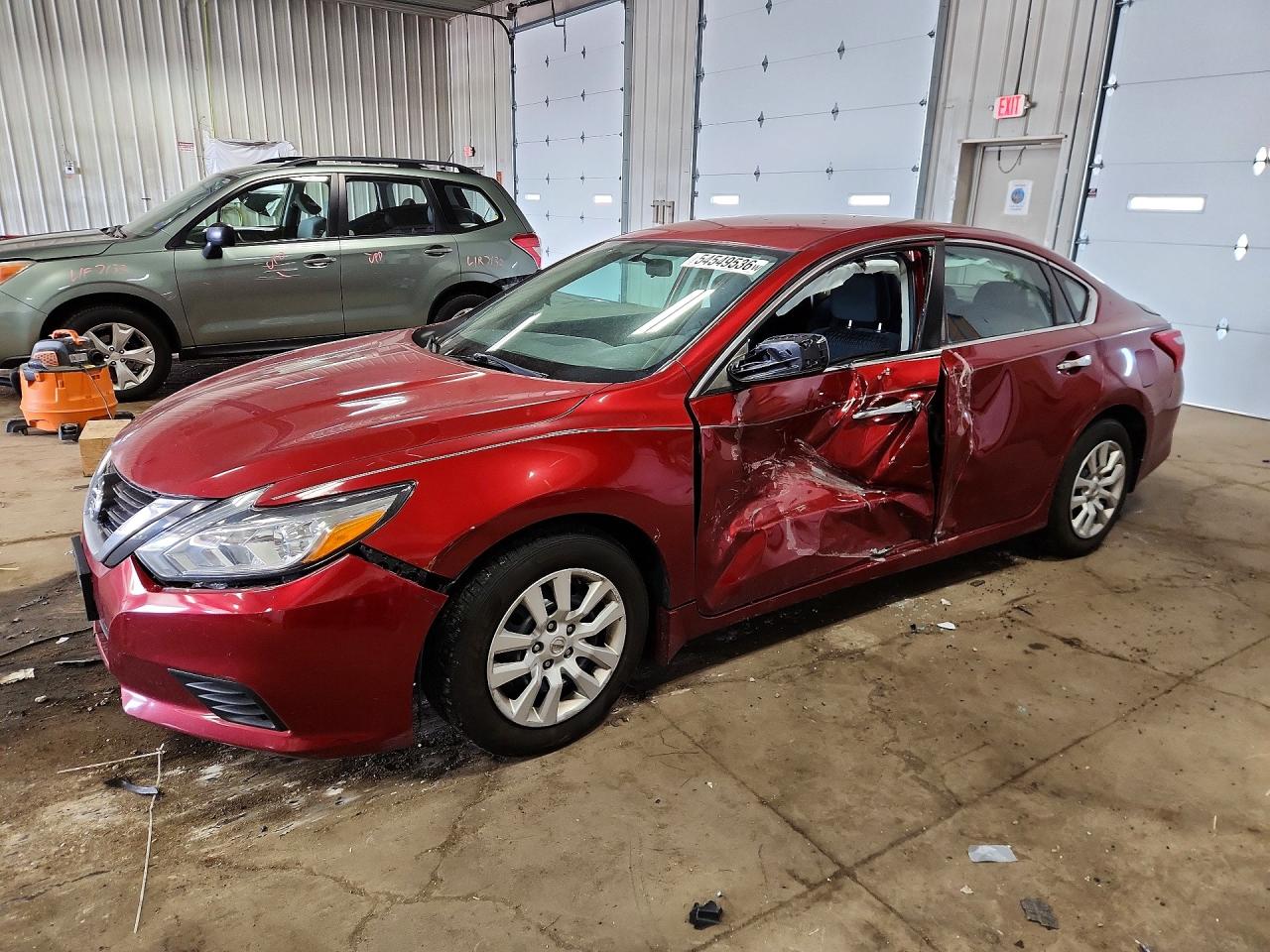 Salvage Nissan Altima Image