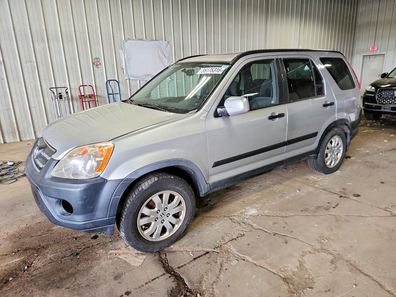 Salvage Honda Crv Image