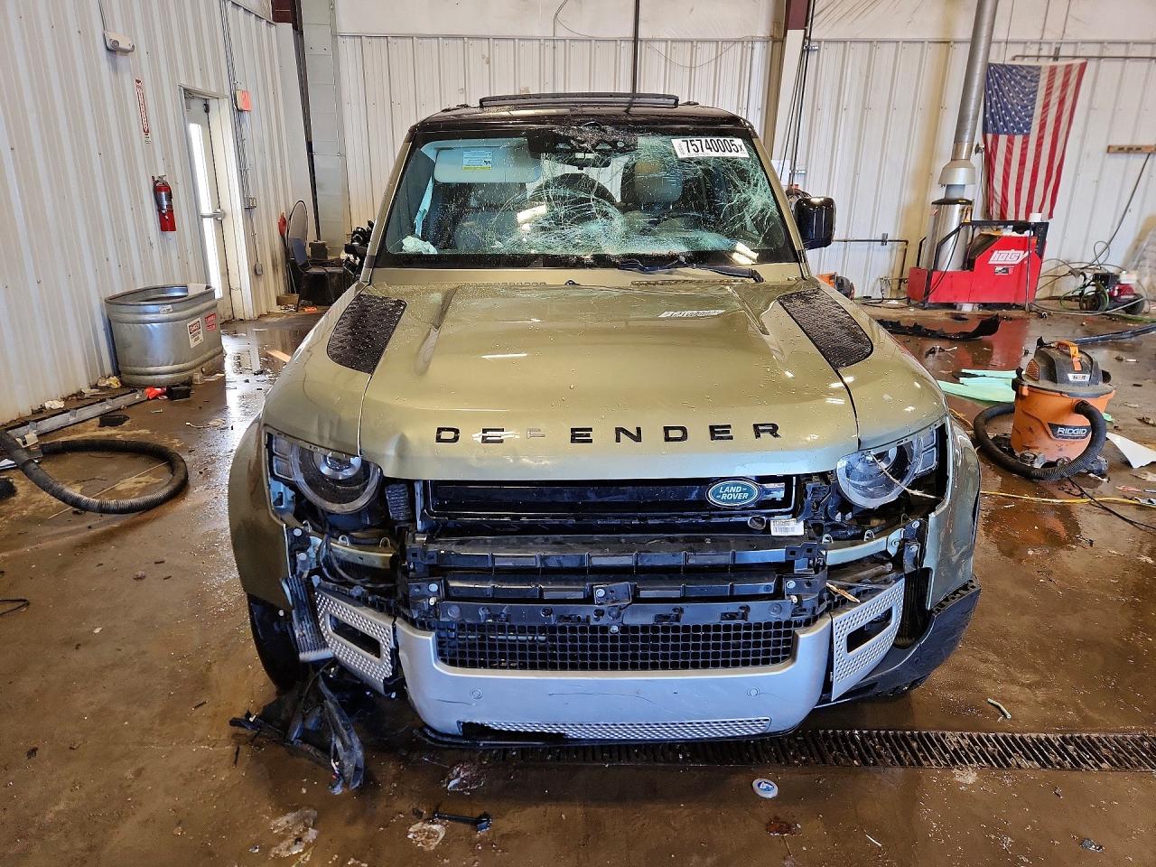 Land Rover Defender 110 Hse
