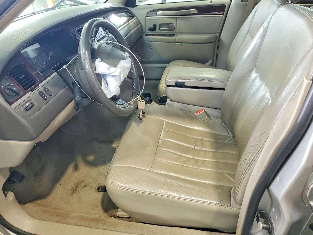 Lincoln Towncar Signature
