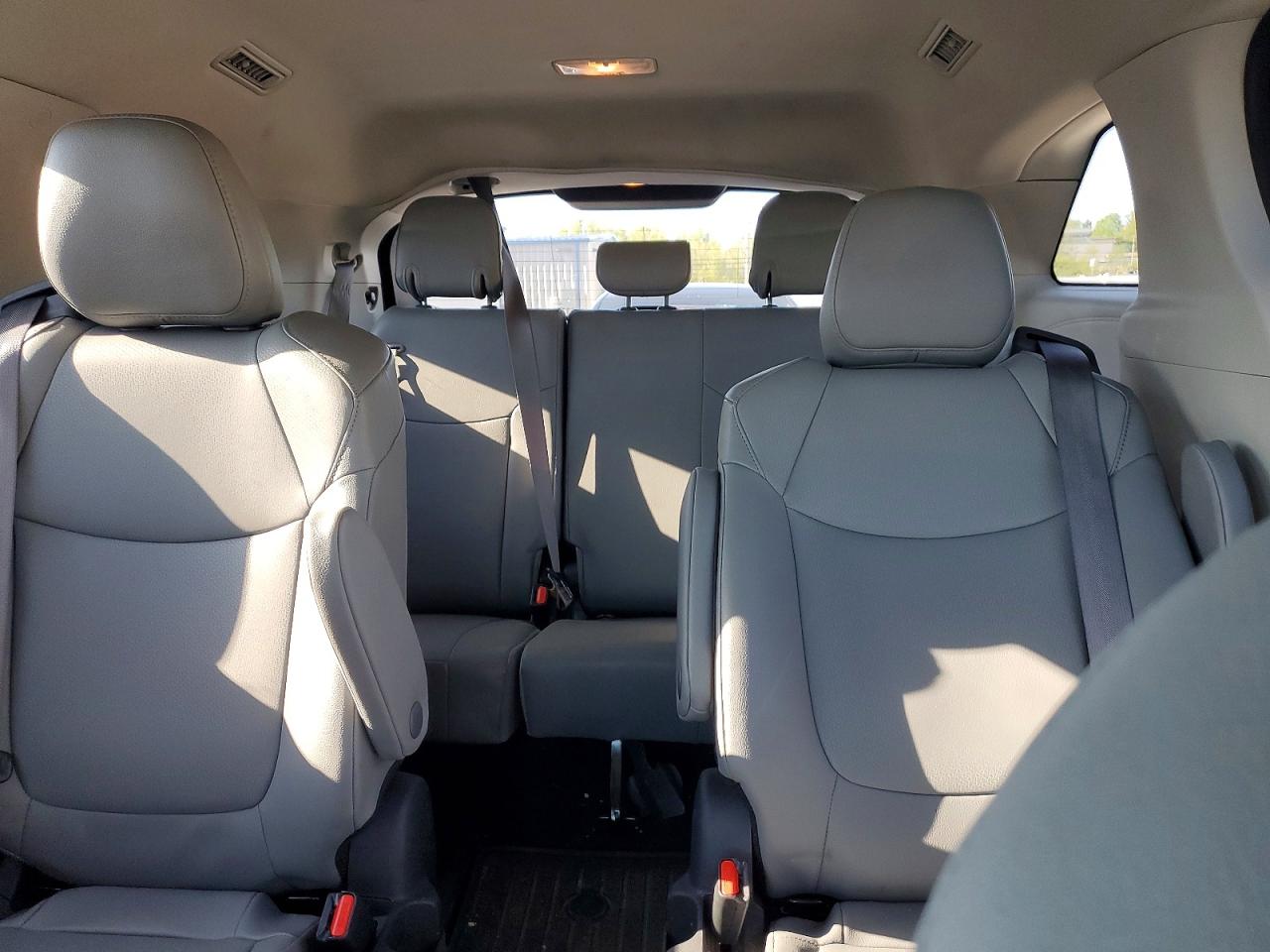Toyota Sienna Xle 7-passenger
