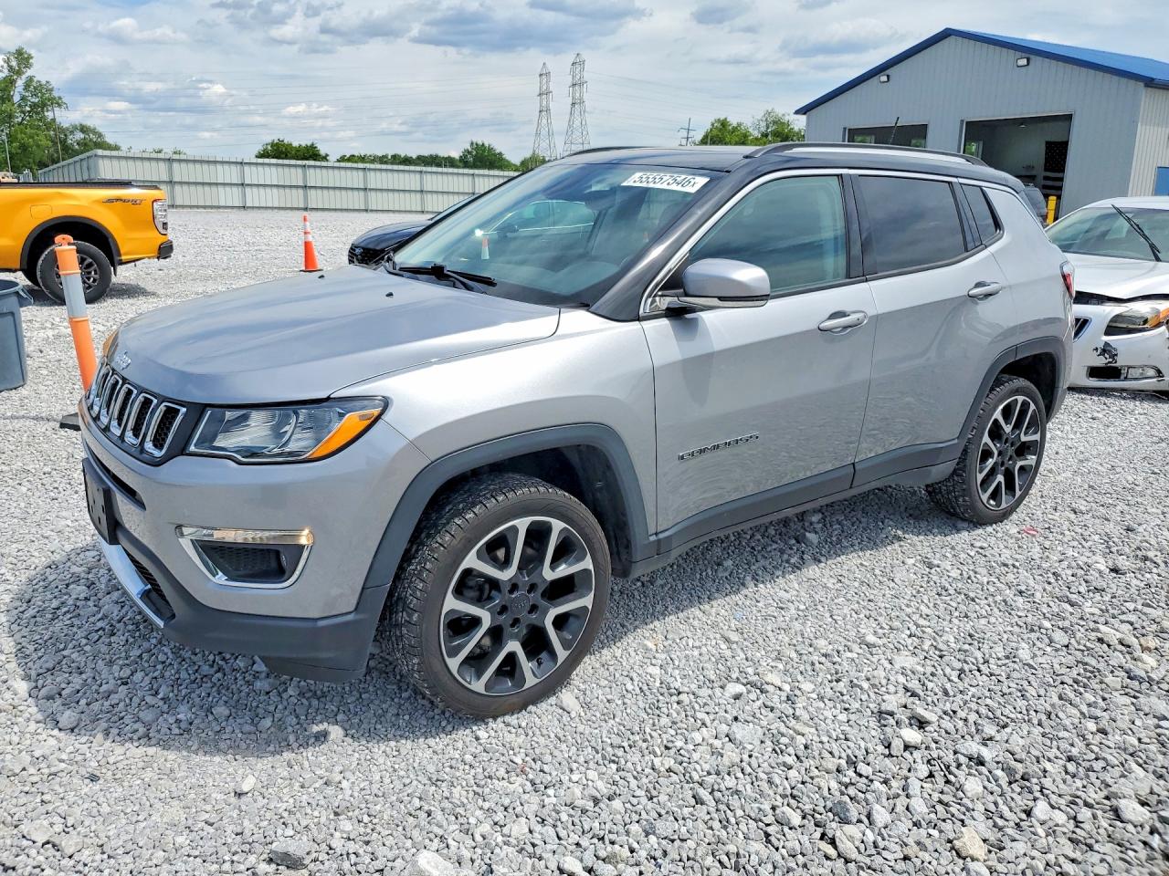 Salvage Jeep Compass Image