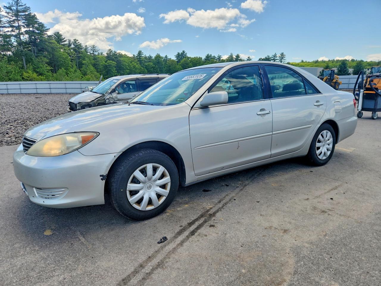 Salvage Toyota Camry Image