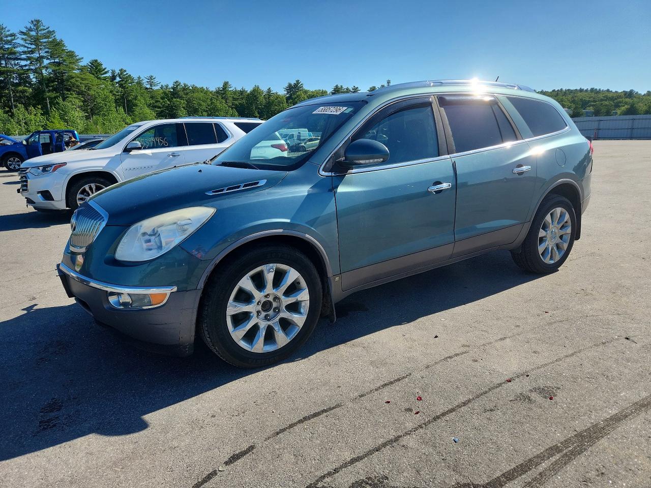 Salvage Buick Enclave Image