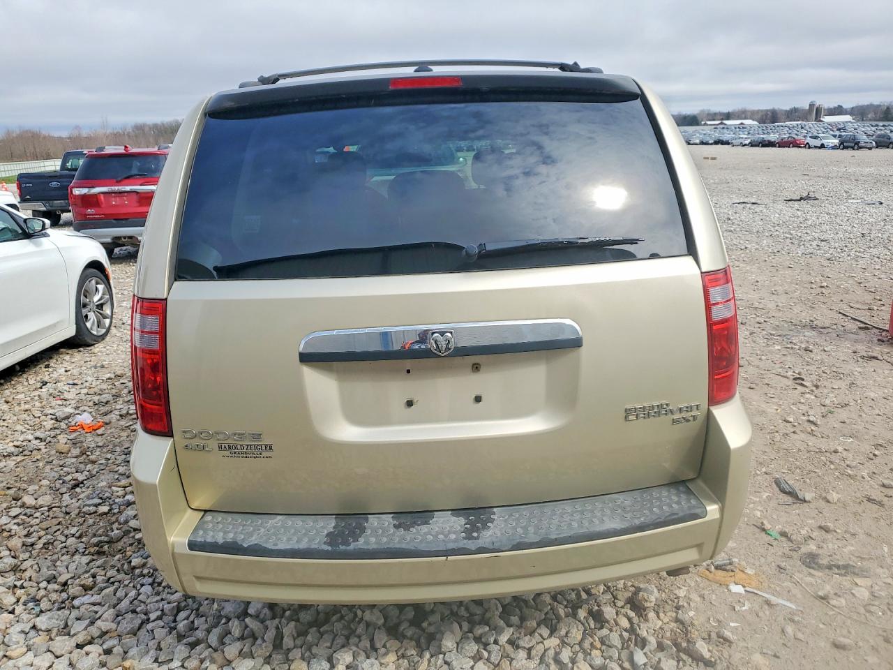 Dodge Caravan Sxt
