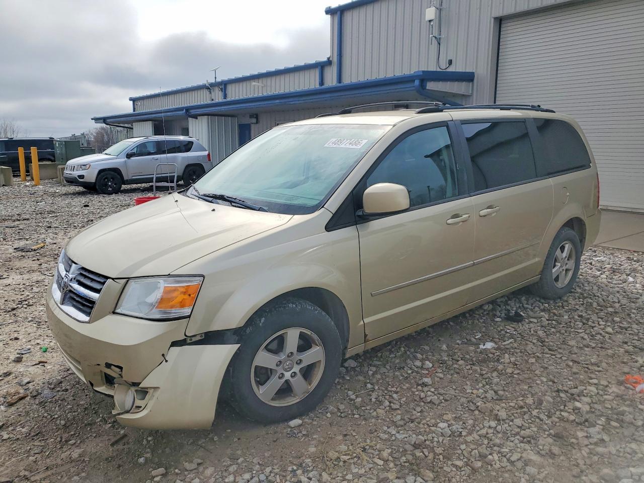Salvage Dodge Caravan Image
