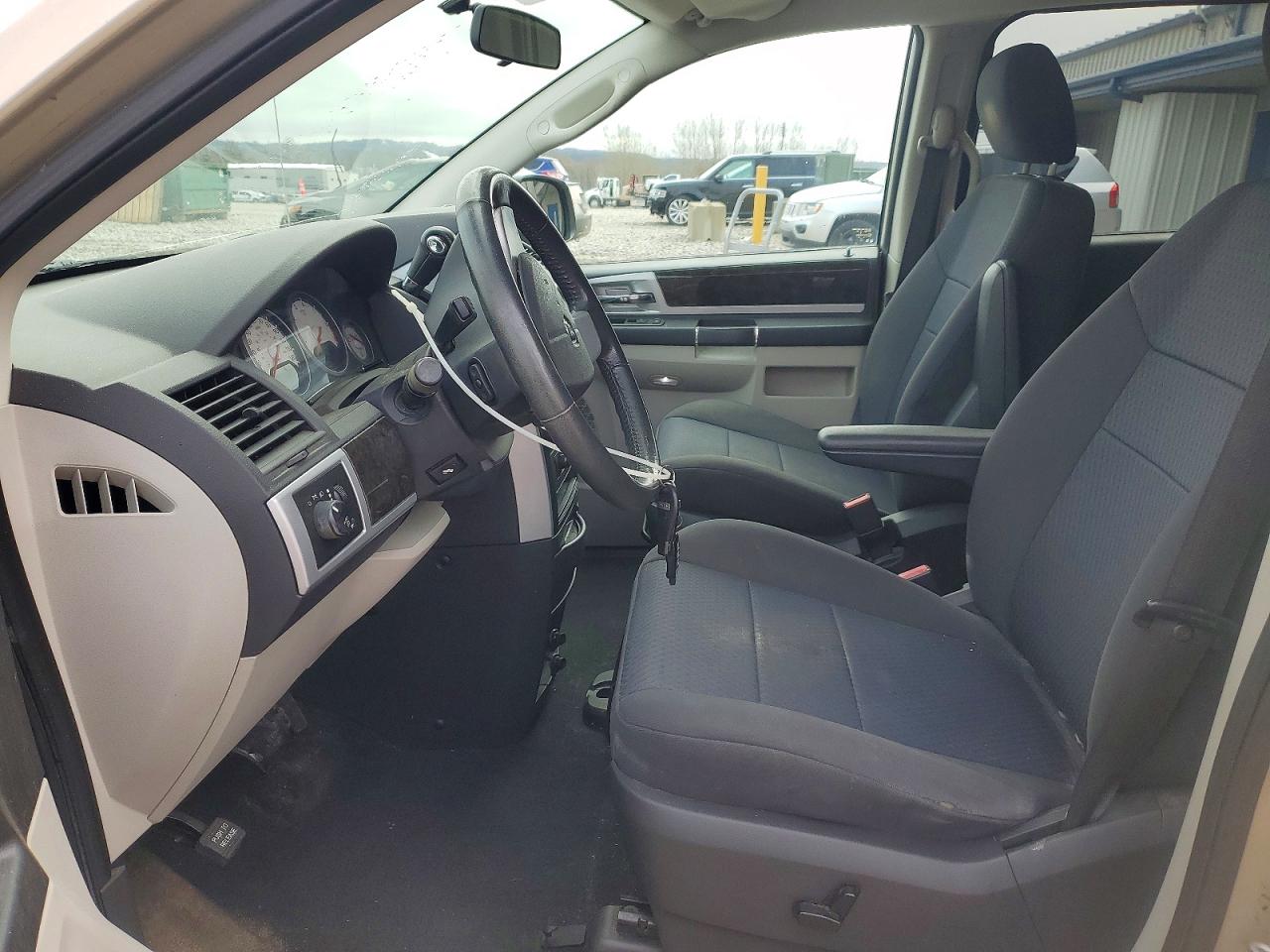 Dodge Caravan Sxt