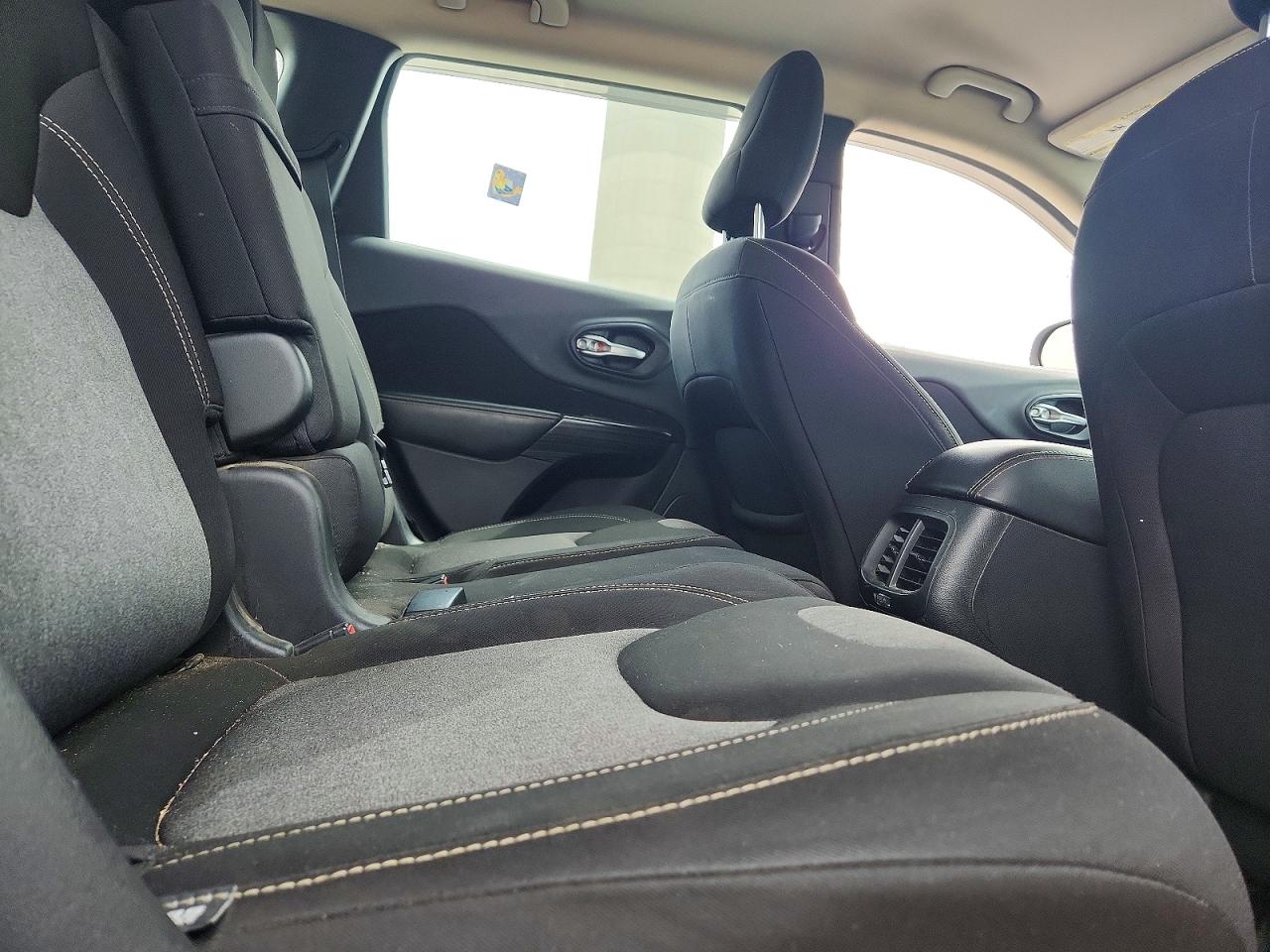 Jeep Cherokee Sport