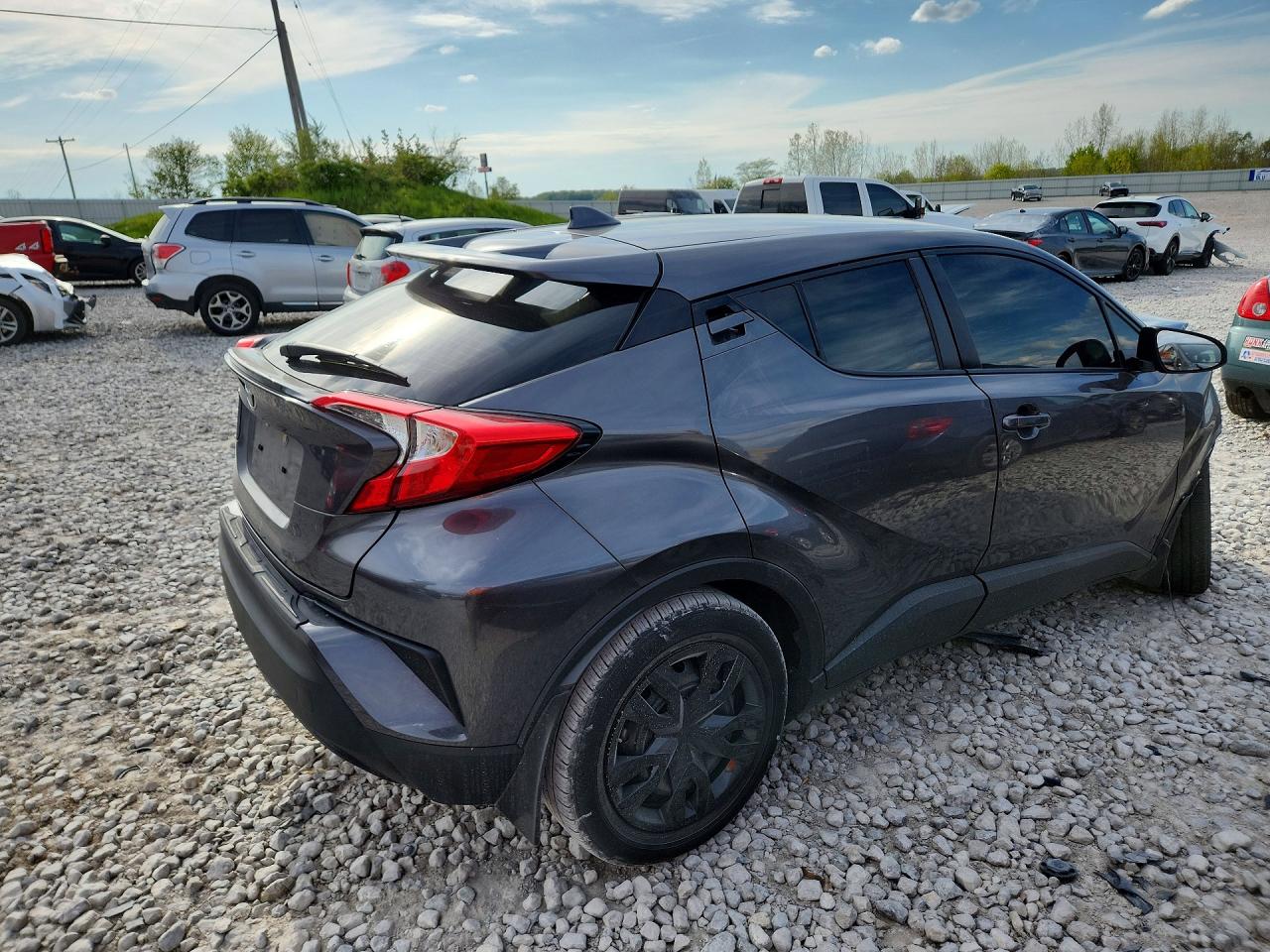 Toyota C-hr Le Le