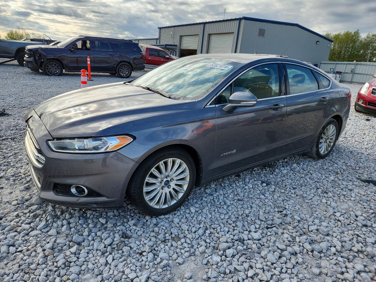 Salvage Ford Fusion Image