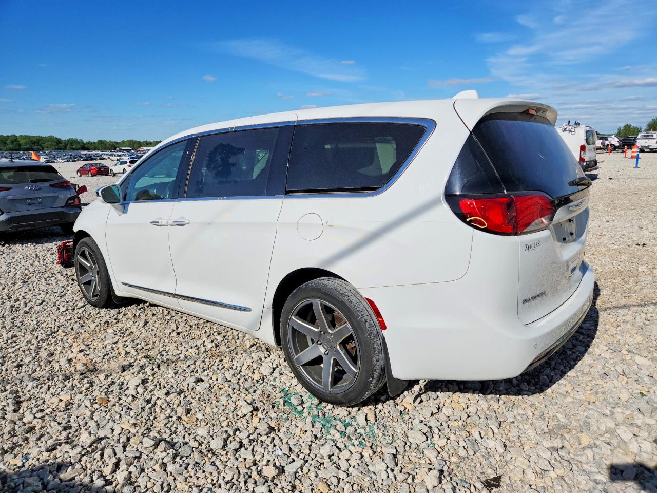 Chrysler Pacifica Limited