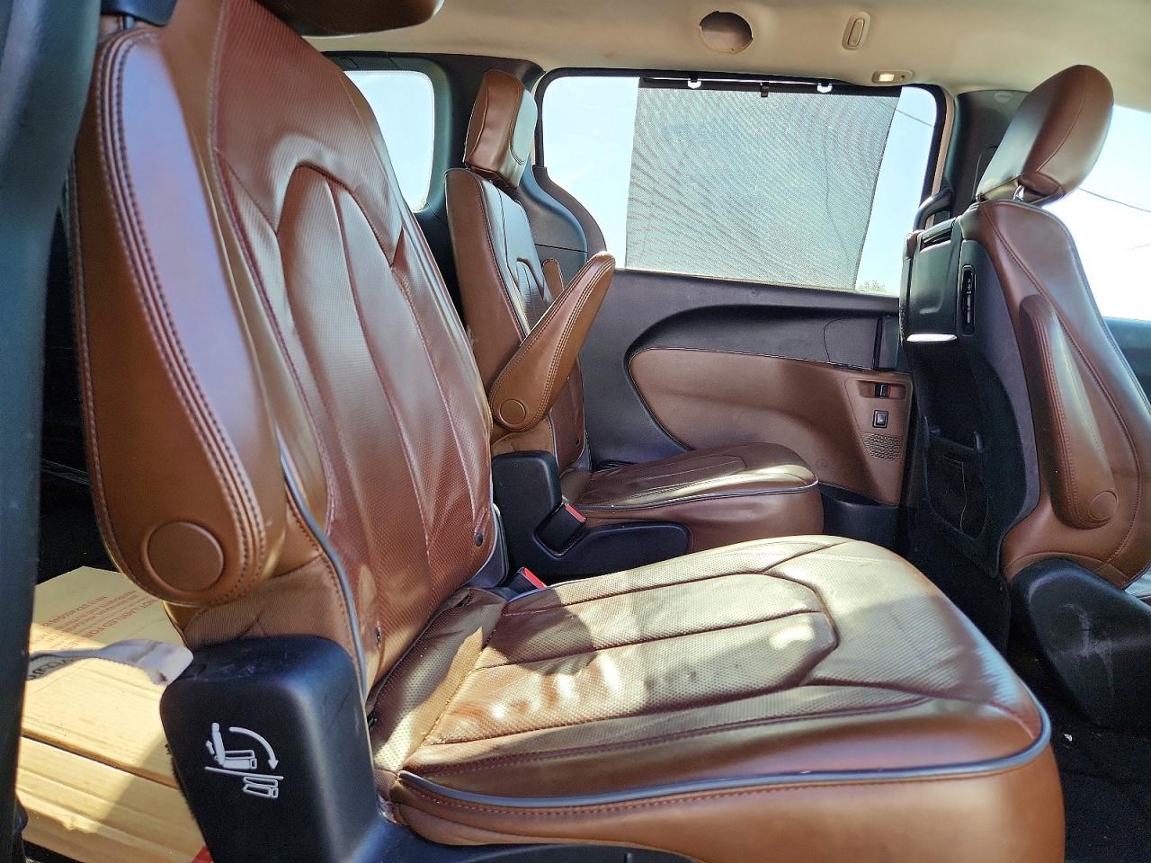 Chrysler Pacifica Limited