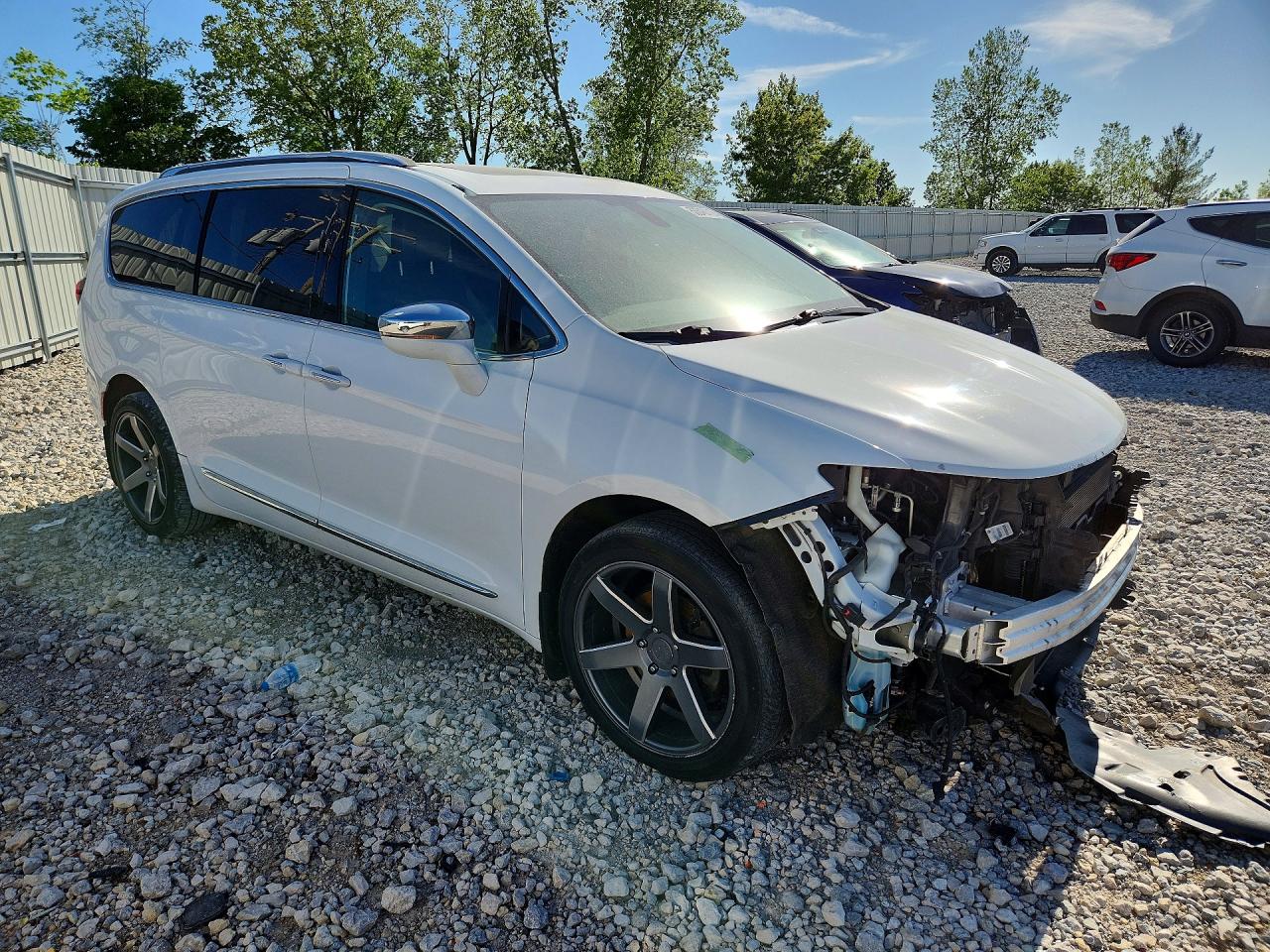Chrysler Pacifica Limited