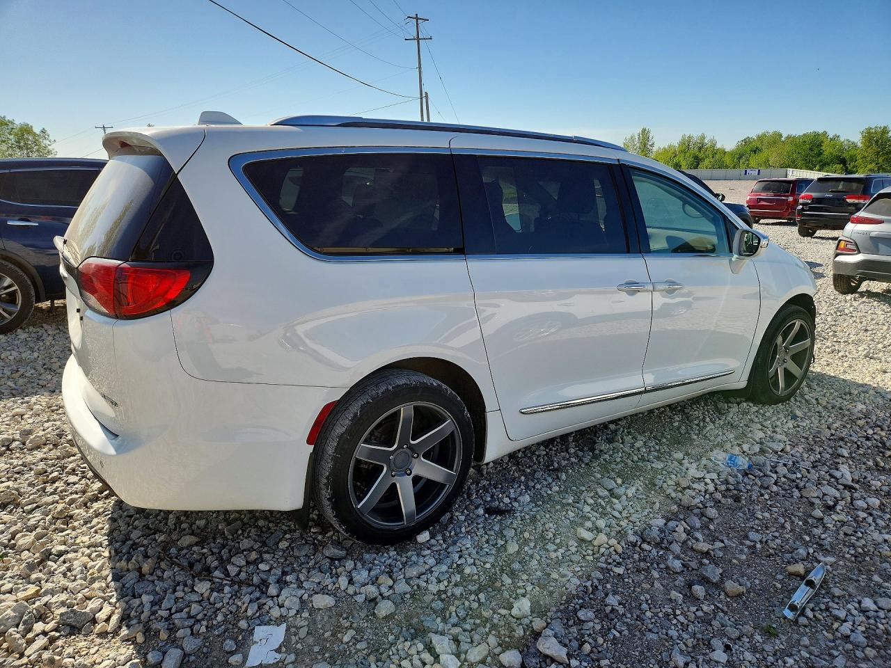 Chrysler Pacifica Limited