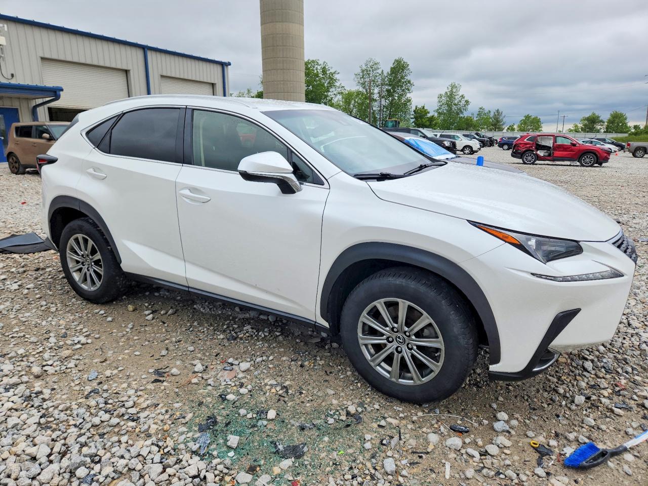 Lexus NX Base
