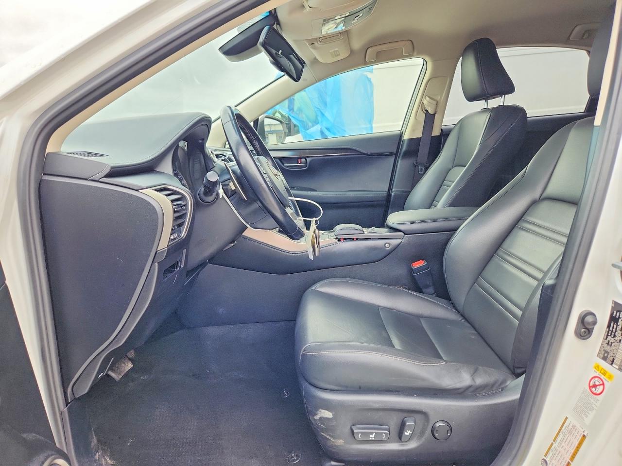 Lexus NX Base