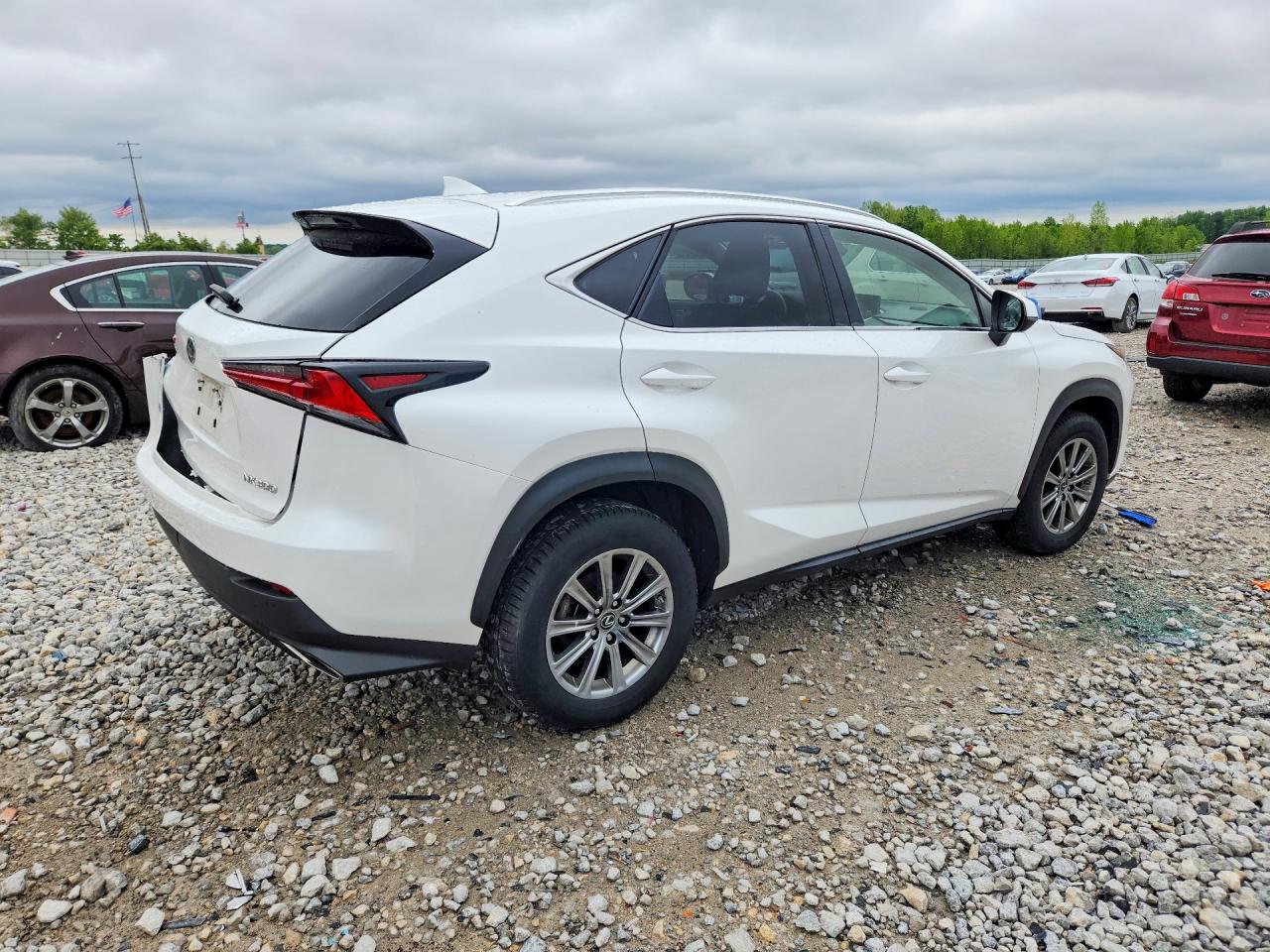 Lexus NX Base