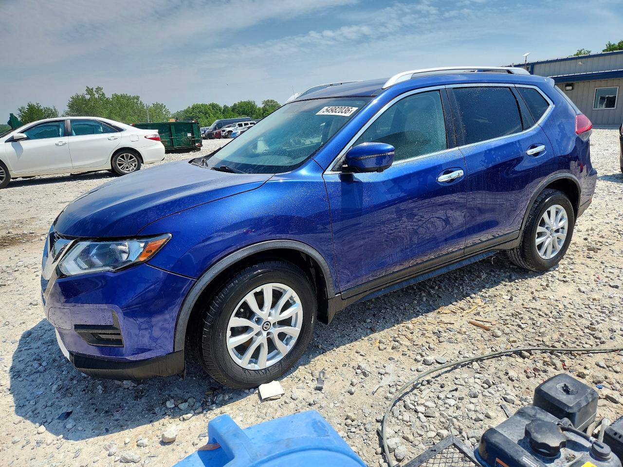 Salvage Nissan Rogue Image