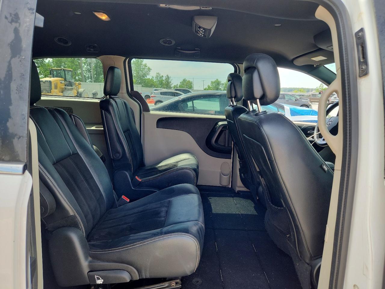 Dodge Caravan Sxt