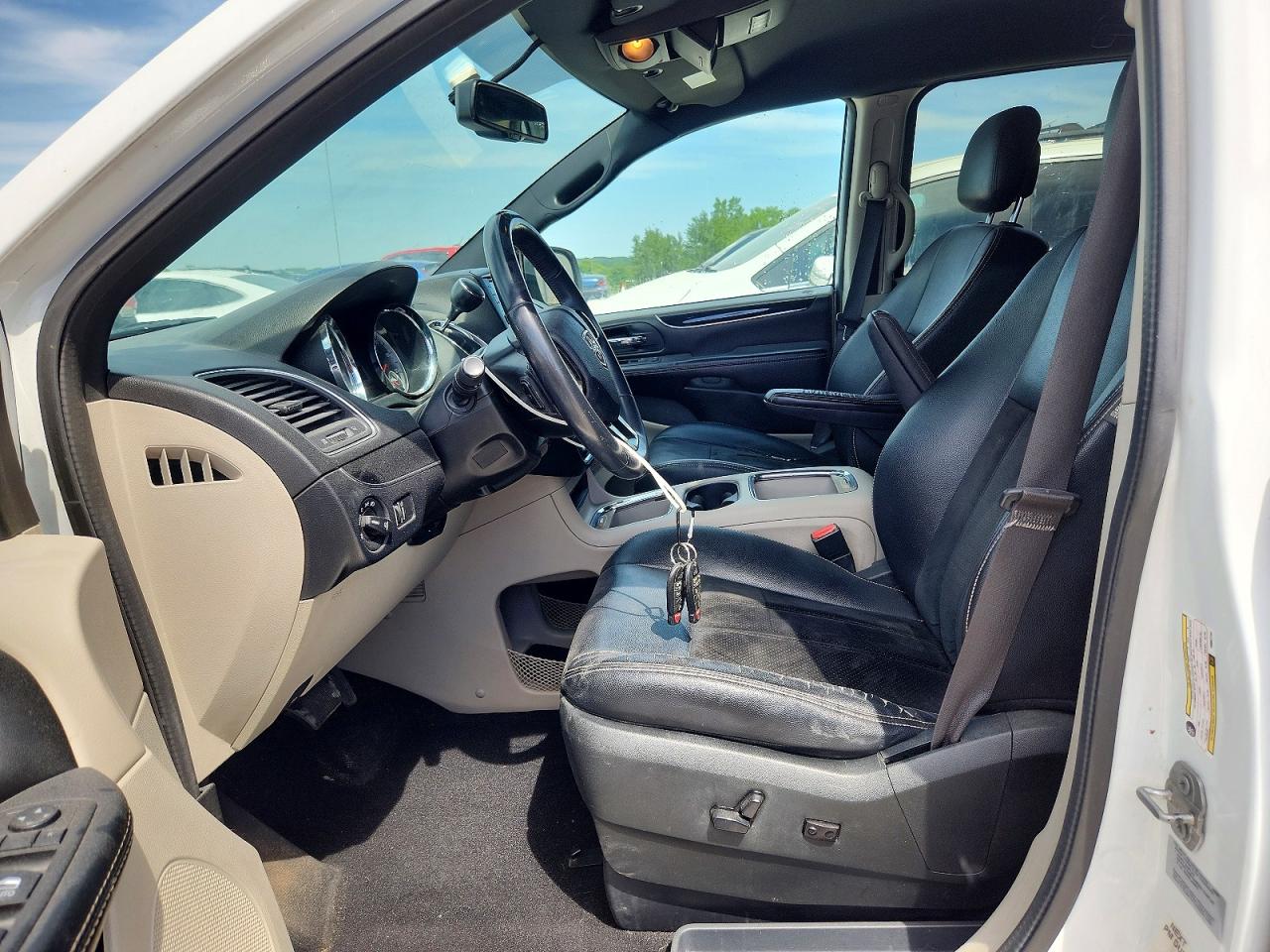 Dodge Caravan Sxt
